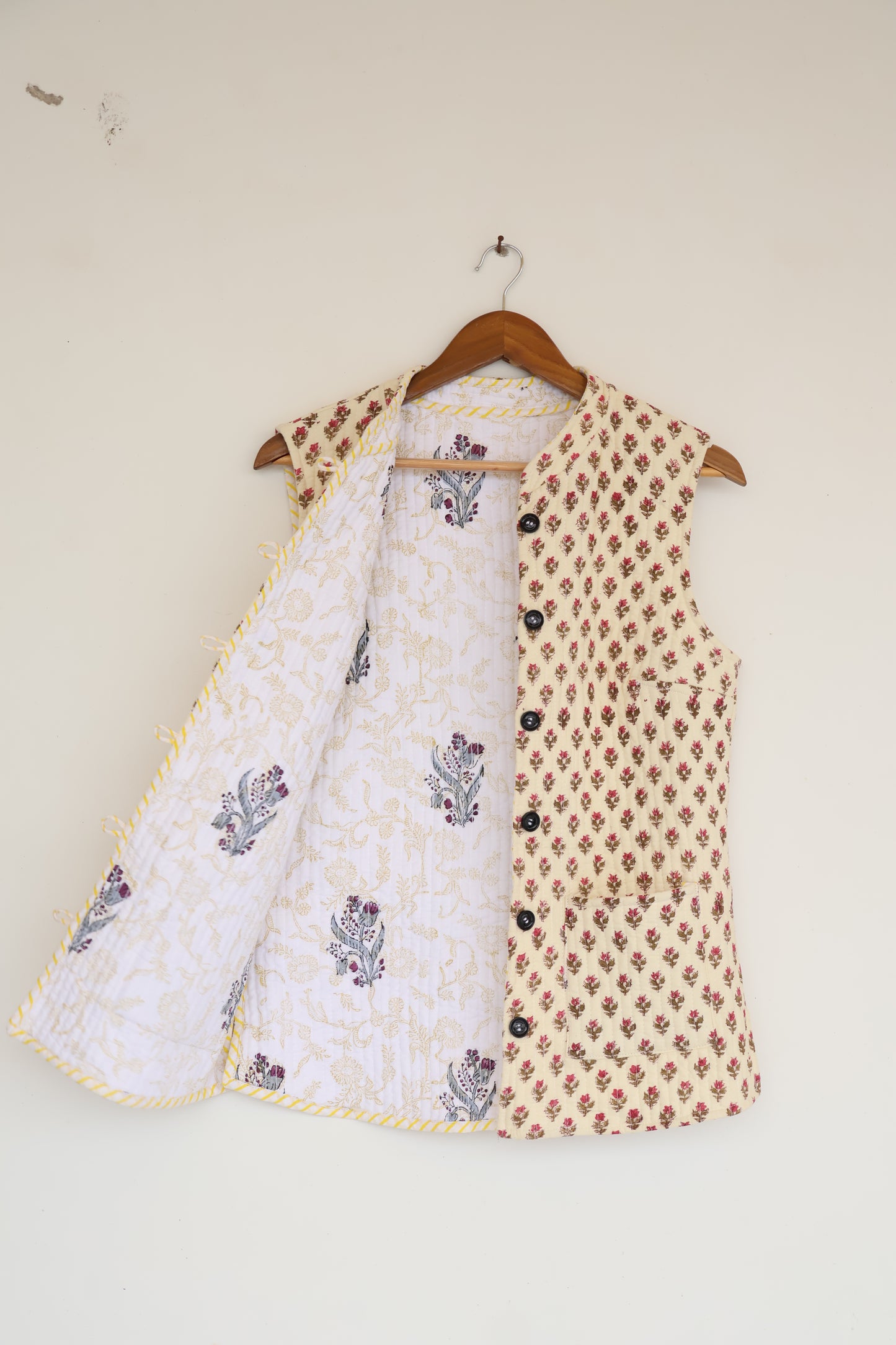 Handblock Printed Cotton Quilted Jacket – Cream with Floral Motif