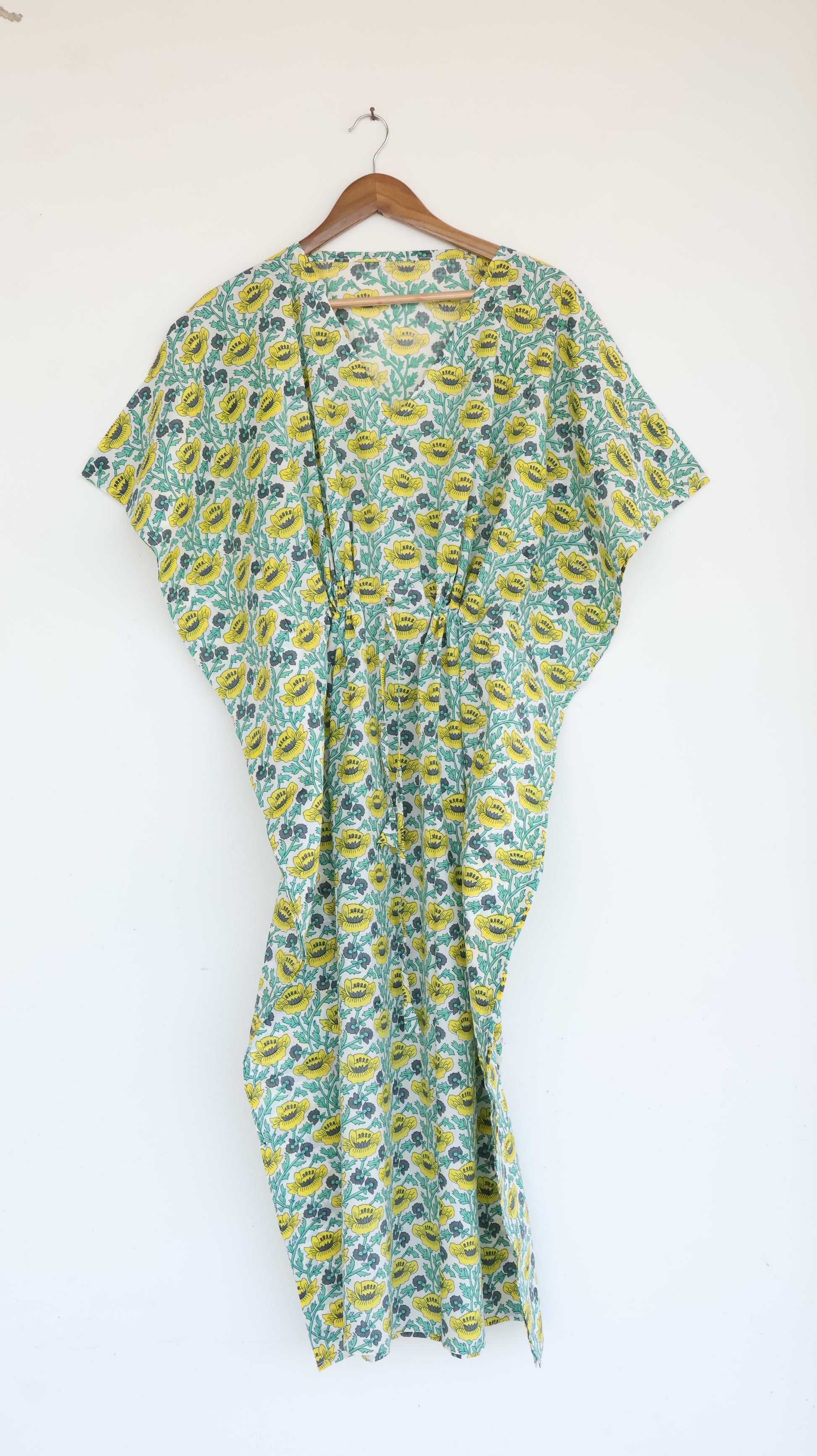 Floral-patterned kaftan