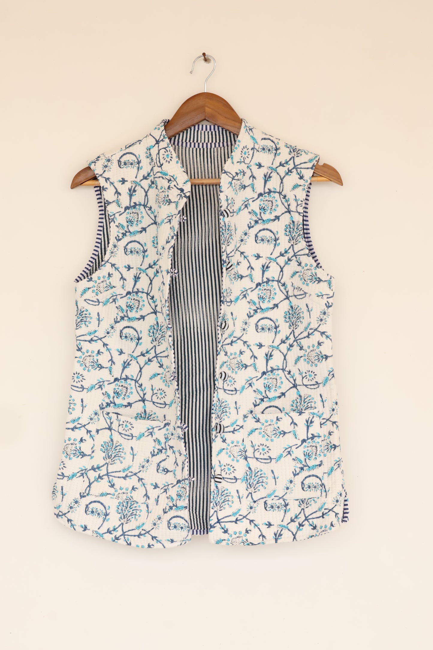 Printed Floral Cotton Quilted Jacket - White & blue - Bohoblockprinted