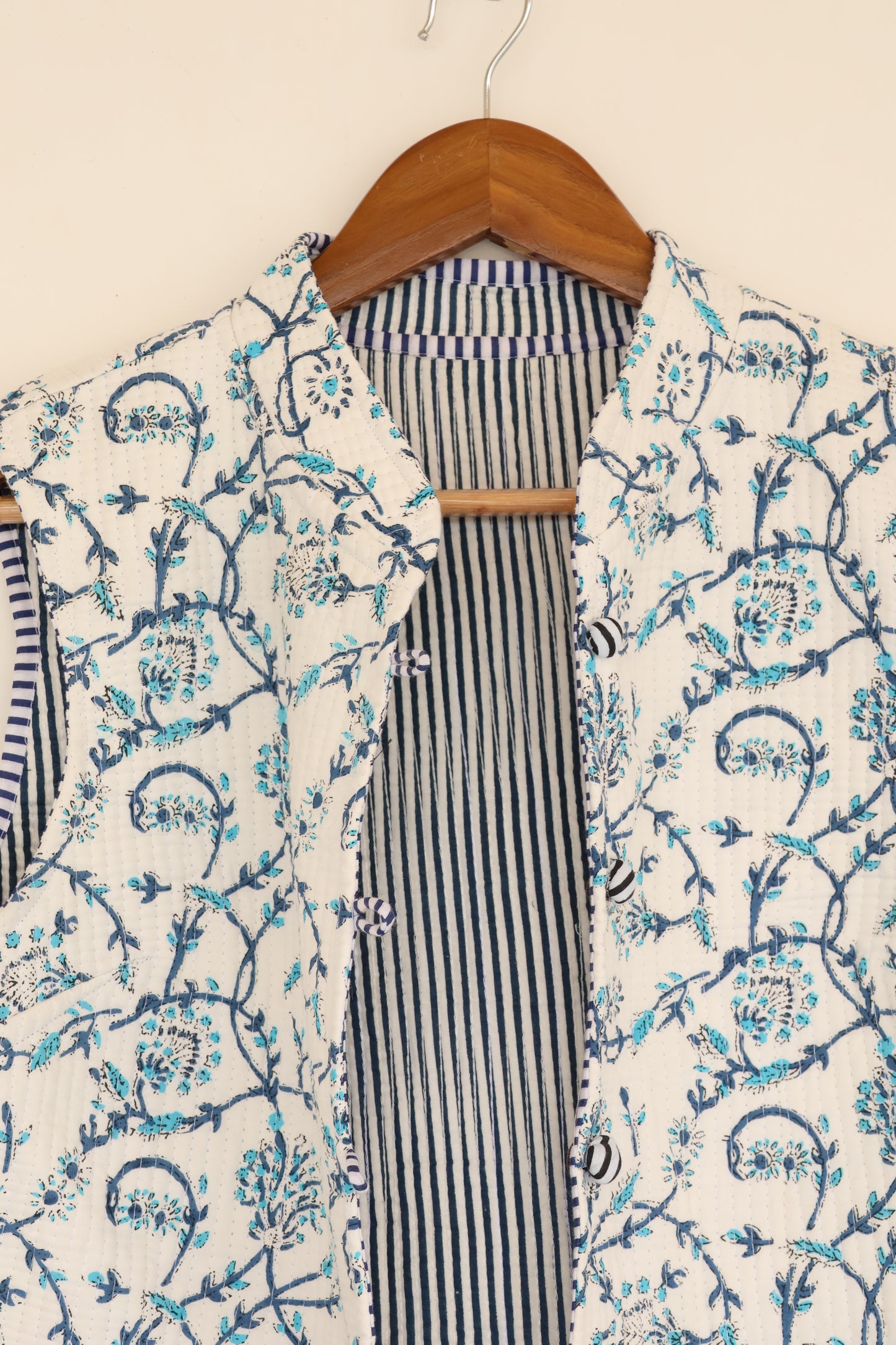 Printed Floral Cotton Quilted Jacket - White & blue - Bohoblockprinted