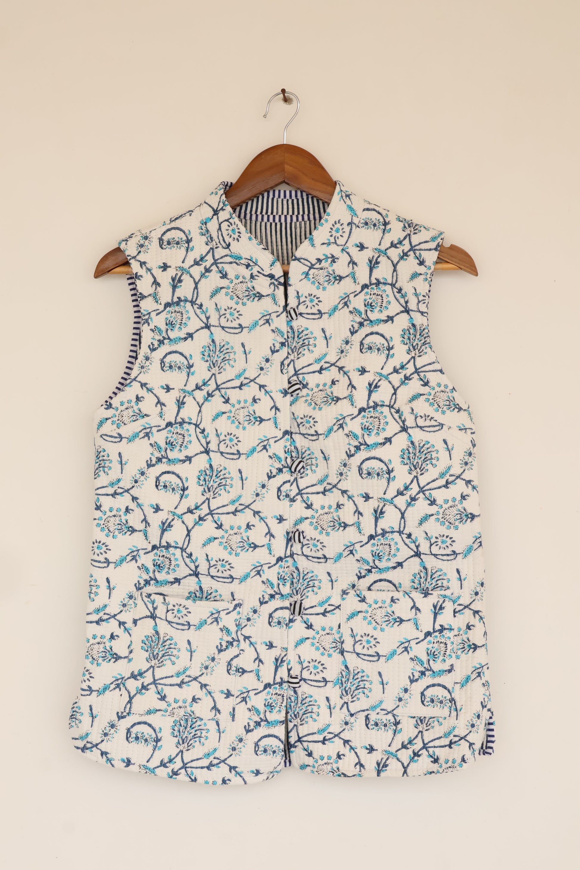 Printed Floral Cotton Quilted Jacket - White & blue - Bohoblockprinted