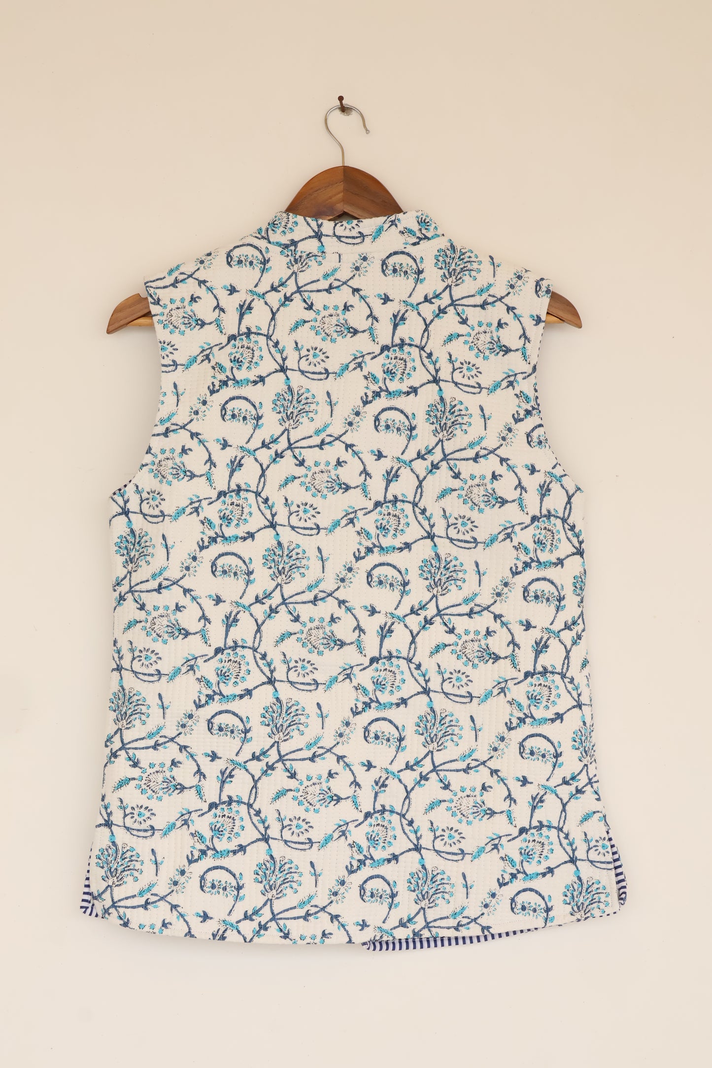 Printed Floral Cotton Quilted Jacket - White & blue - Bohoblockprinted