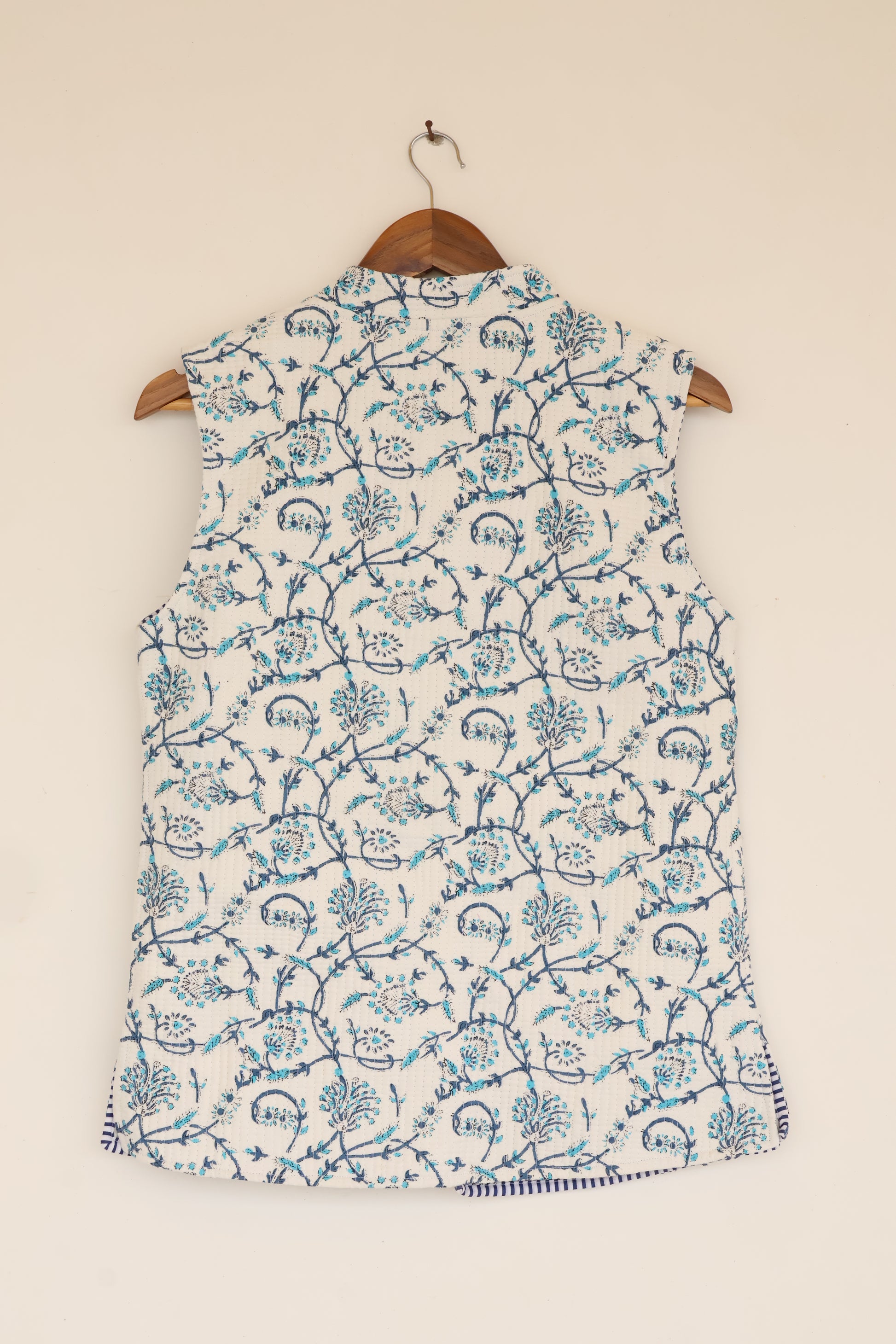 Printed Floral Cotton Quilted Jacket - White & blue - Bohoblockprinted